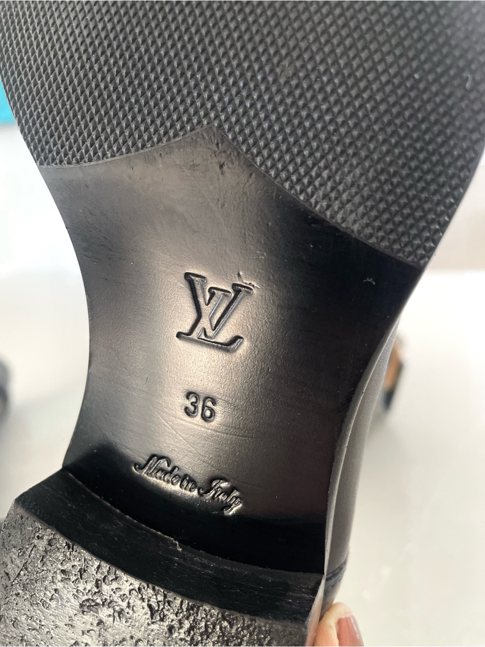 Louis Vuitton Héritage Riding Boots Black Leather LV Initiales Buckle - Picture 4 of 10